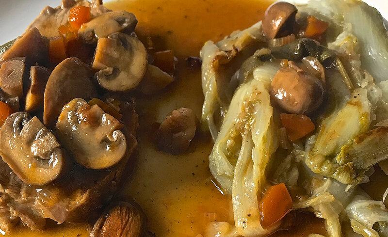 rôti de veau en cocotte aux champignons - endives braisées