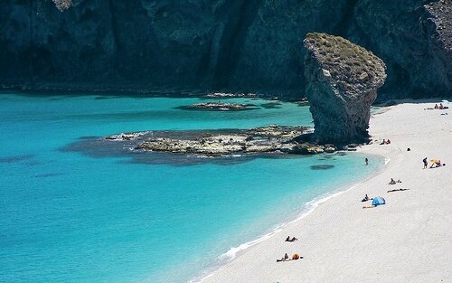 Playa-de-los-Muertos