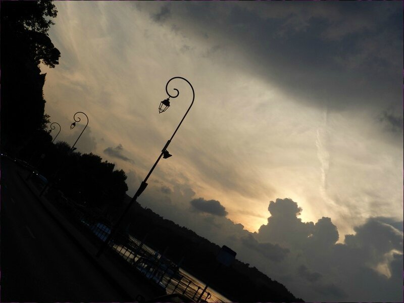 NUIT