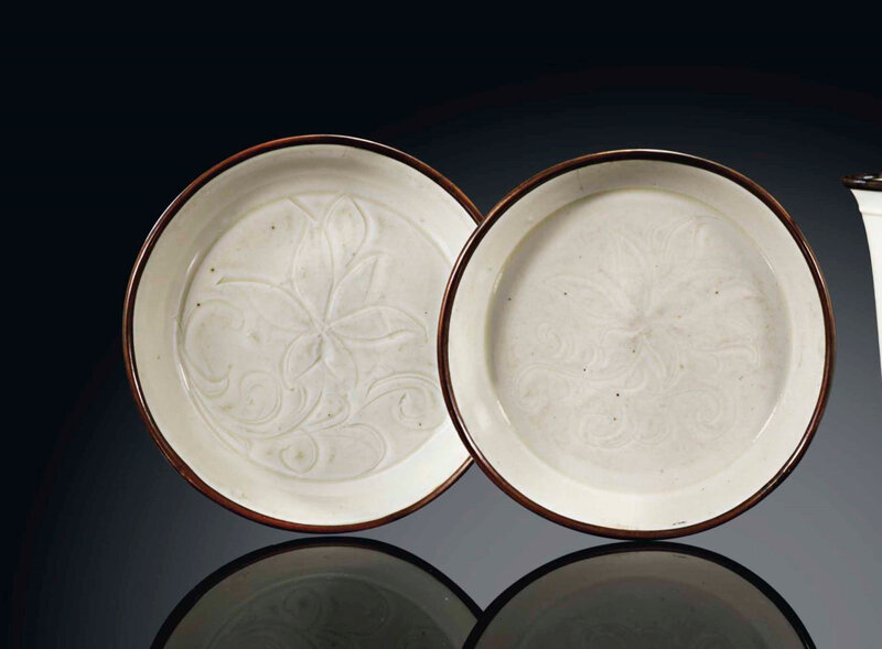 A pair of small Dingyao dishes, Song dynasty (960-1279)