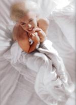 1961-11-17-santa_monica-by_douglas_kirkland-bed-040-1a