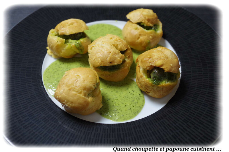 profiteroles d'escargots, beurre d'ail-5486