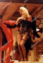 Jerry_Hall-1990-01-24-Palace_Theatre_Watford-Bus_Stop-04-1