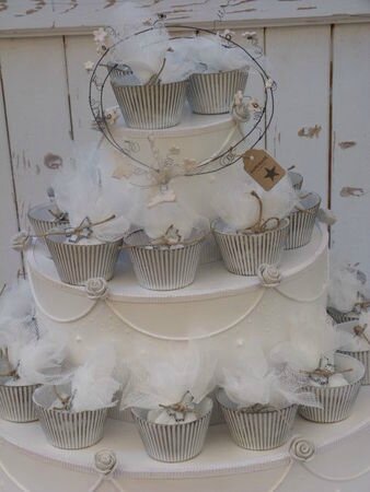 Gâteau présentoir à dragées garni