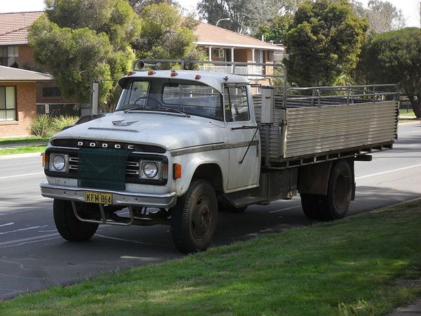 800px-1978_D500_Dodge_truck