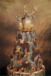 camo-wedding-cake