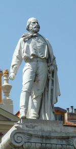 statue 111