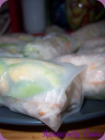 Rouleaux de printemps round 2 : surimi-avocat-concombre-alfafa recettes plats ROULEAUX DHIVER