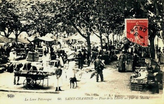 place de la Liberté marché pittoresque