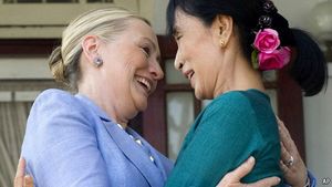 Hillary Clinton et Aung San Suu Kyi