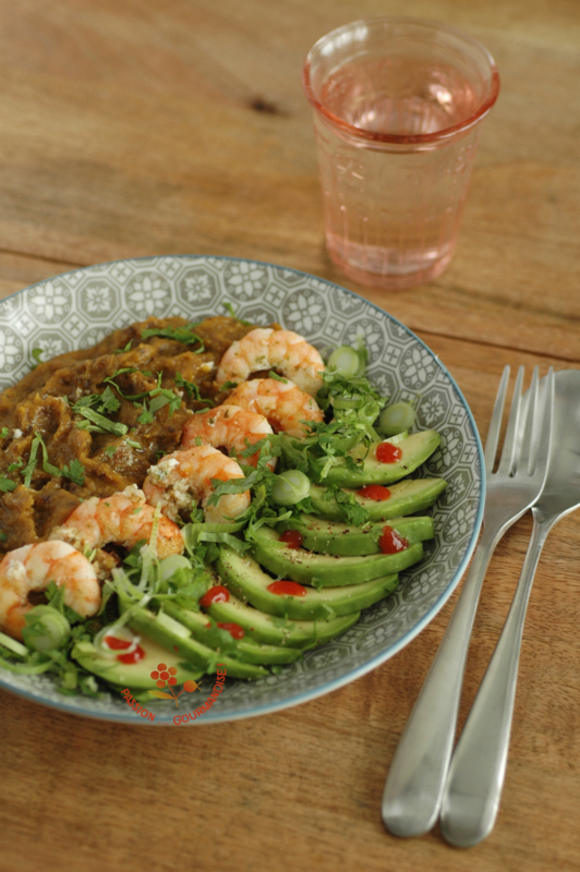 Purée d'aubergines aux épices, crevettes ail & coriandre, avocat_3