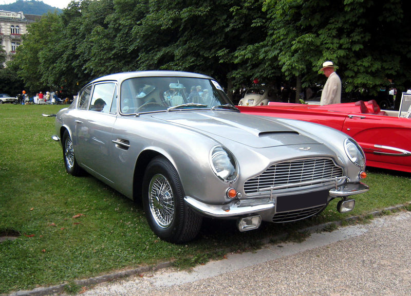 L' Aston martin DB6 MKII de 1970 (33ème Internationales Oldtimer