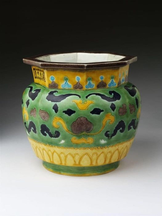 Jar, porcelain with incised designs painted in coloured glazes, China, Ming dynasty, Zhengde mark and period (1506-1521)