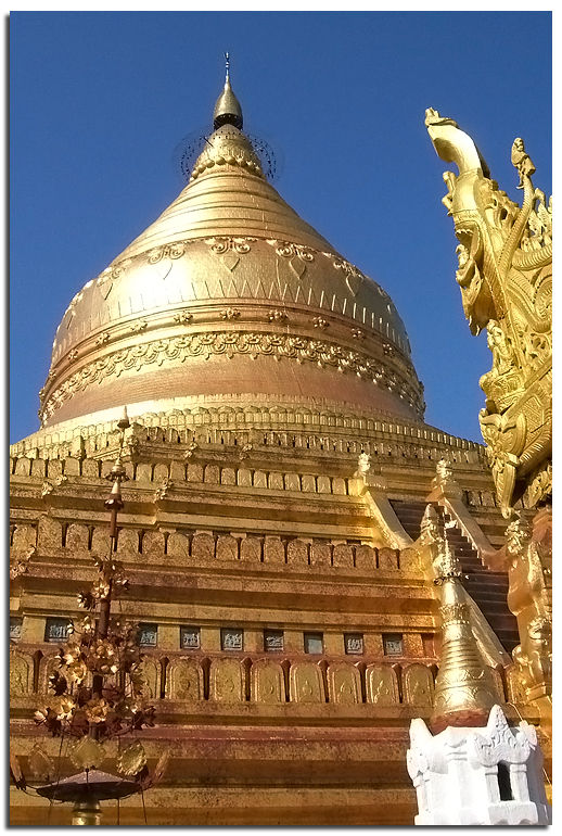 Myanmar_temple_ceremonie