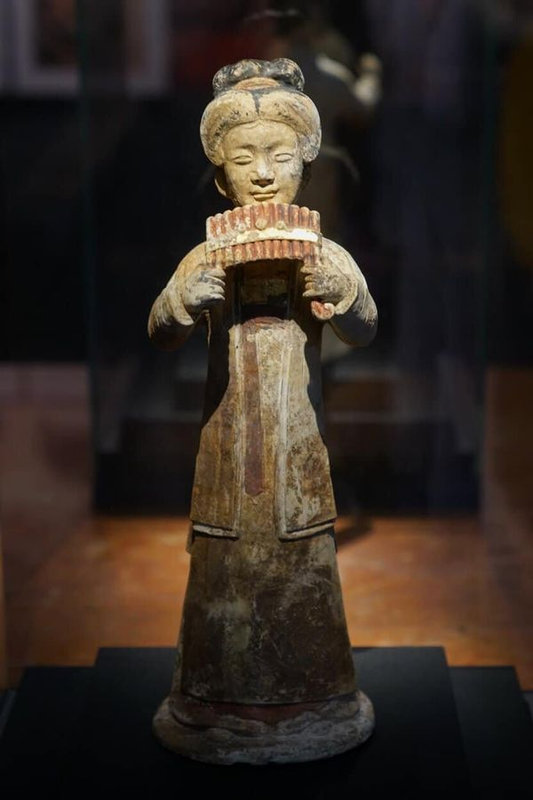 Terracotta Female Musician, Five Dynasties and Ten Kingdoms period