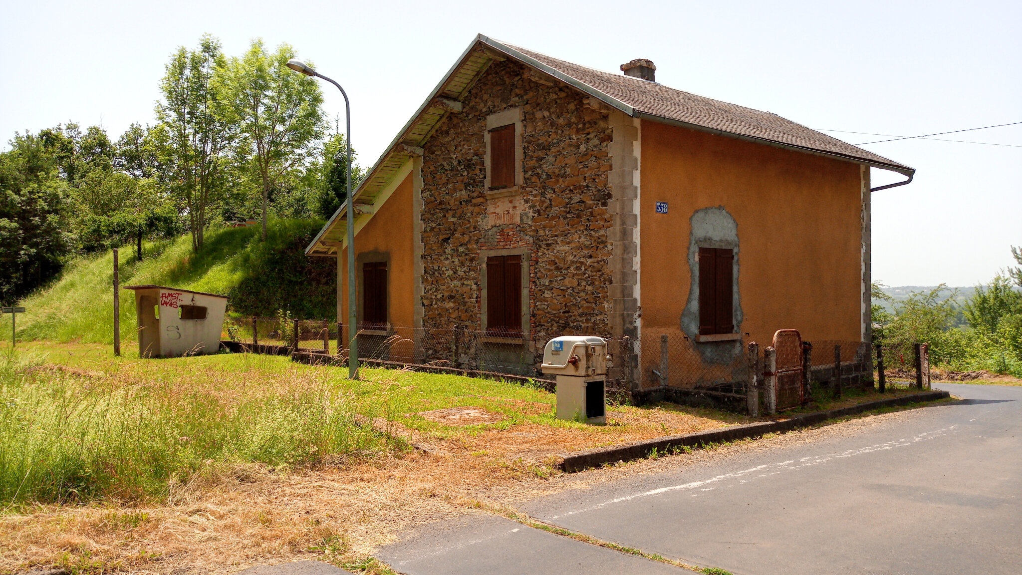 Salins (Cantal - 15) 1