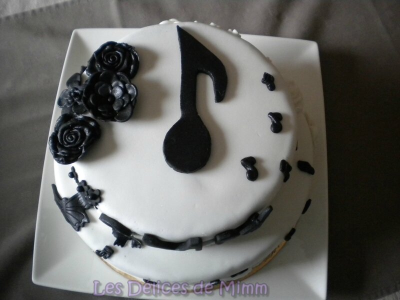 Gâteau Notes de Musique en noir et blanc 1