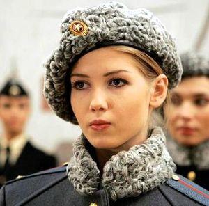 femme armée russe