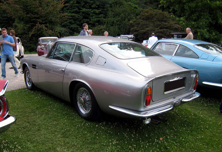 Aston_martin_DB6_MKII_de_1970_02