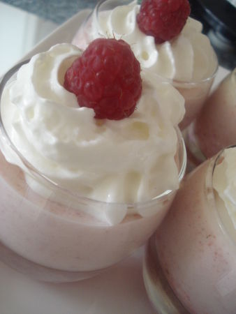 Mousse à la fraise tromperie recettes le vanille fraise au coeur croustillant