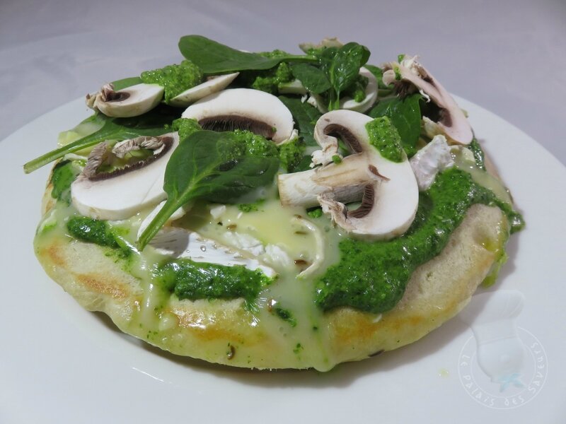 Pizza verte au camembert