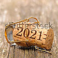<b>2021</b>, souhaiter et espérer une année meilleure 🥂