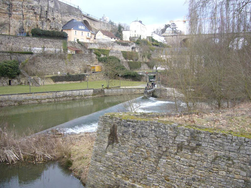 Luxembourg (67)