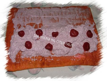 Bûche fraises 16