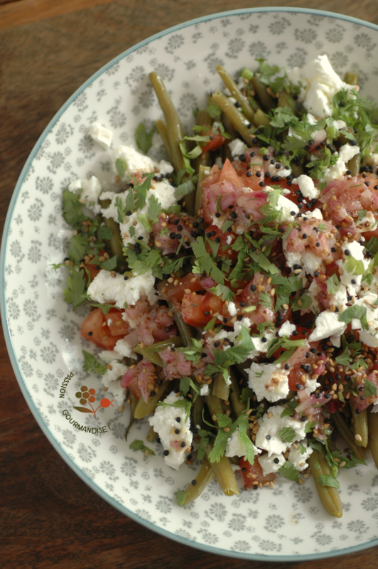 Salade de haricots verts, dés de tomates, feta, vinaigrette à l'oignon rouge & moutarde ancienne_3