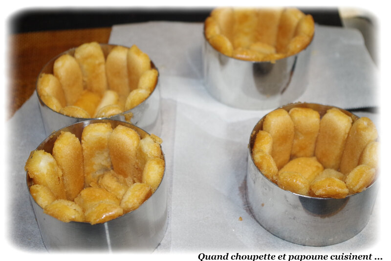 petites charlottes compote rhubarbe, chantilly chocolat blanc-3214