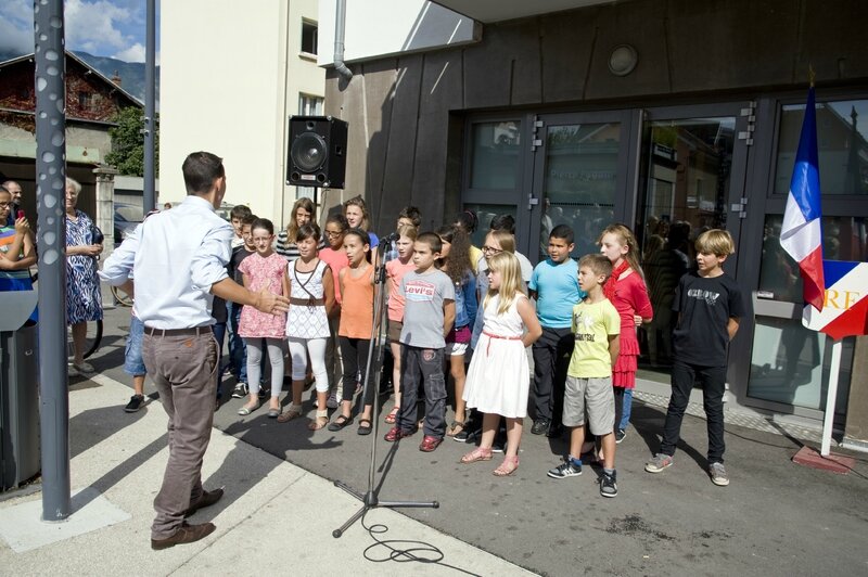 la chorale chantant le Chant des Partisans