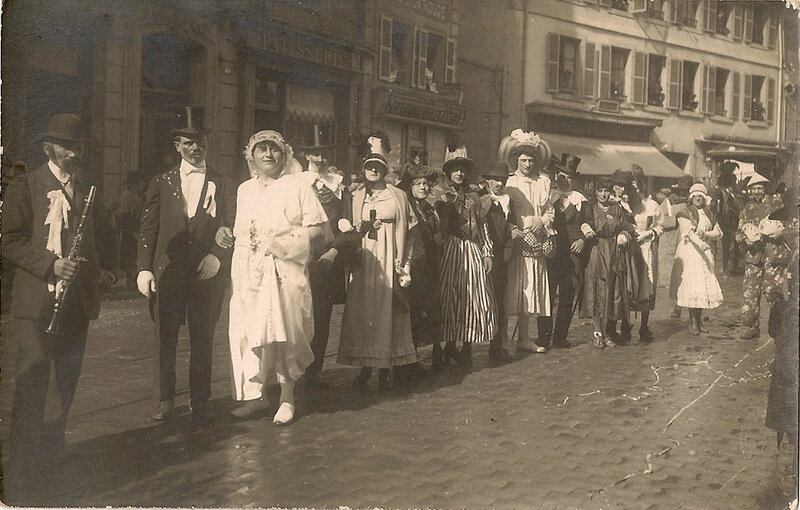 1922 03 26 Belfort CPhoto Mi carême Noce des Forges Fbg France R