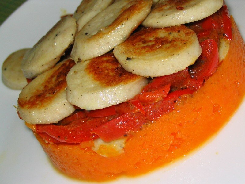Timbale de boudins, carottes et poivrons