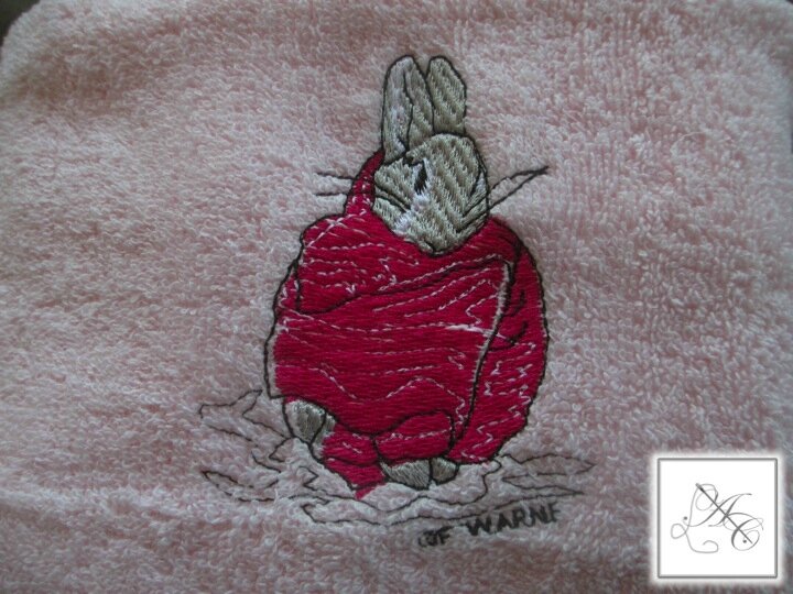 Motif : Peter Rabbit n°20, rose fuchsia