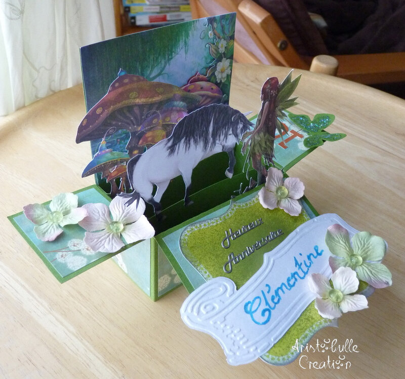 card in a box forêt enchantée - profil