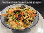 poulet sauté aux légumes et noix de cajou