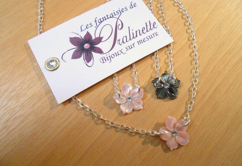 colliers-de-mariage-en-argent-fleurs-de-nacre-couleur