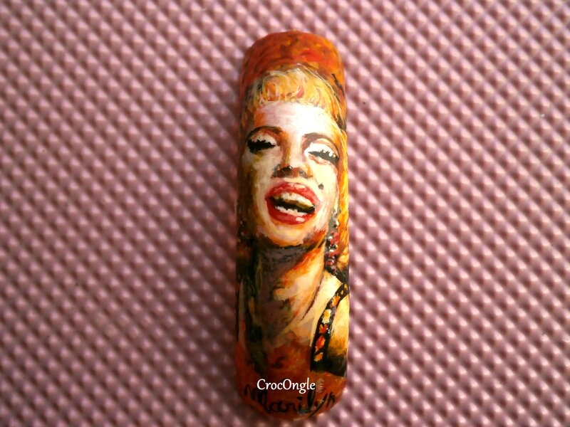 capsule Marilyn Monroe CrocOngle