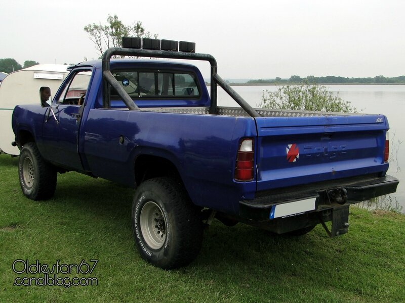 dodge-w200-4x4-1976-2