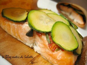 papillotes_saumon_courgettes_tomates_olives_recette