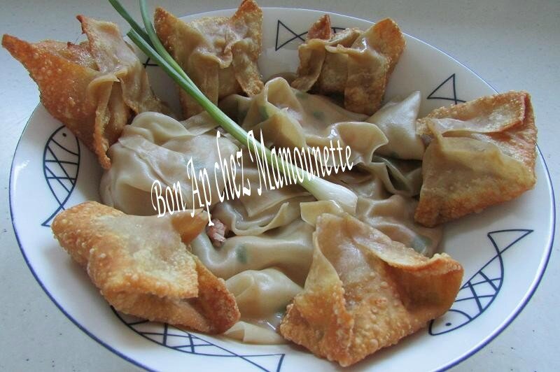 raviolis chinois aux crevettes et ciboule frits et cuits à l'eau 020