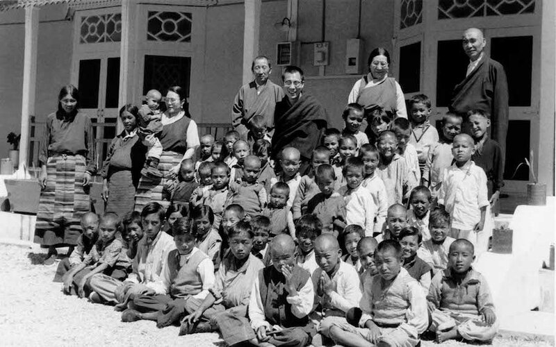 His-Holiness-the-Dalai-Lama-with-children-of-Tibetan-road-builders-in-Jammu-at-Swarg-Ashram-in-Dharamshala-OHHDL