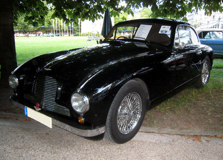 Aston_martin_DBII_de_1952_01