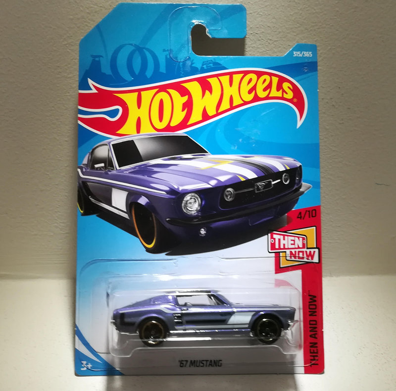 Ford Mustang de 1967 (Hotwheels) (2)