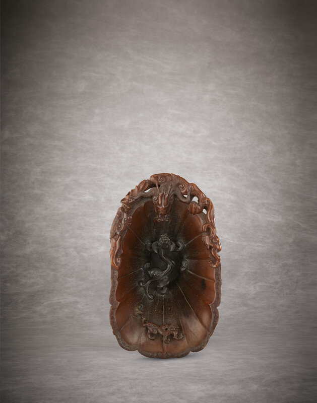 2011_HGK_02893_2910_002(a_rare_and_superbly_carved_rhinoceros_horn_libation_cup_late_ming_earl)