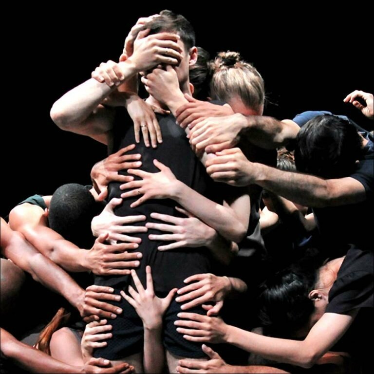 last-work-17-theatre-national-de-chaillot-01b-batsheva-dance-company-768x768