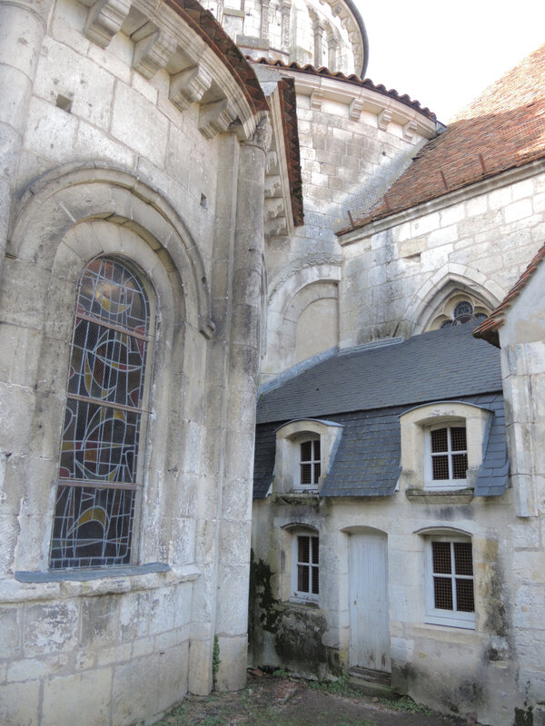La Charité sur Loire, église Notre Dame, maison du bedeau,