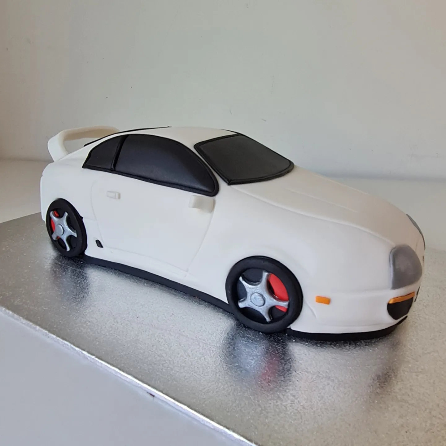 Gâteau Toyota Supra Mk4 INSTAGRAM ANGELU_CAKE_DESIGN (pour