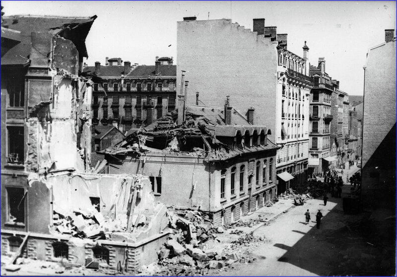440526 Bombardement Lyon