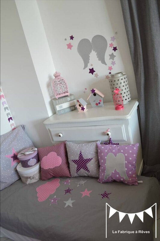 décoration chambre bébé fille mauve violet parme rose argent 10